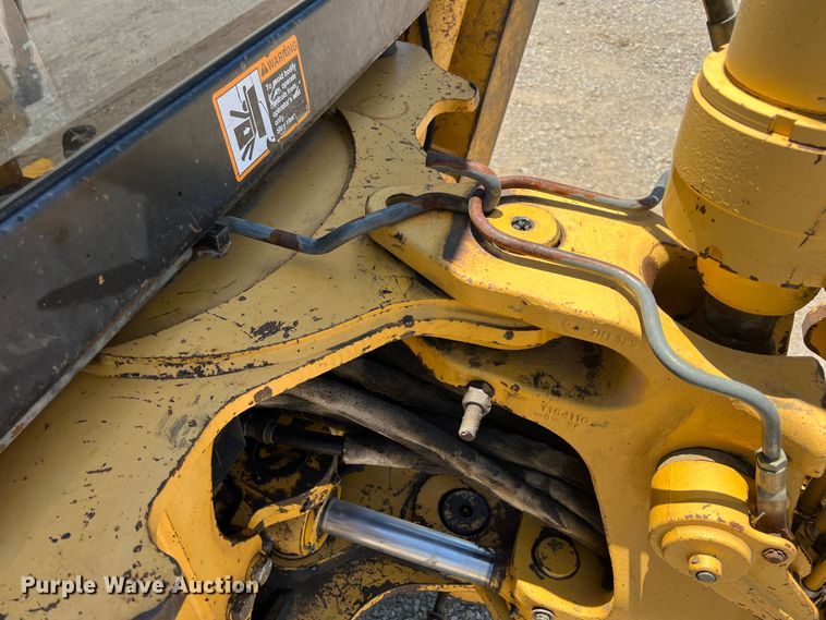 image for item HL9123 1997 John Deere 410E  backhoe