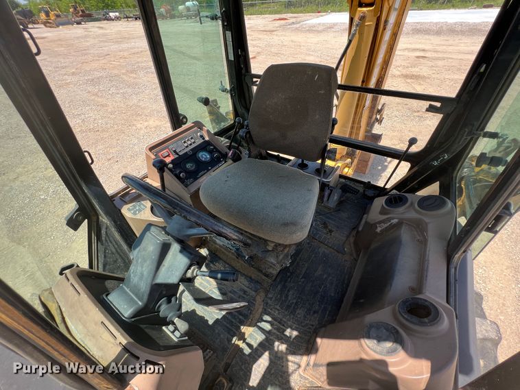 image for item HL9123 1997 John Deere 410E  backhoe