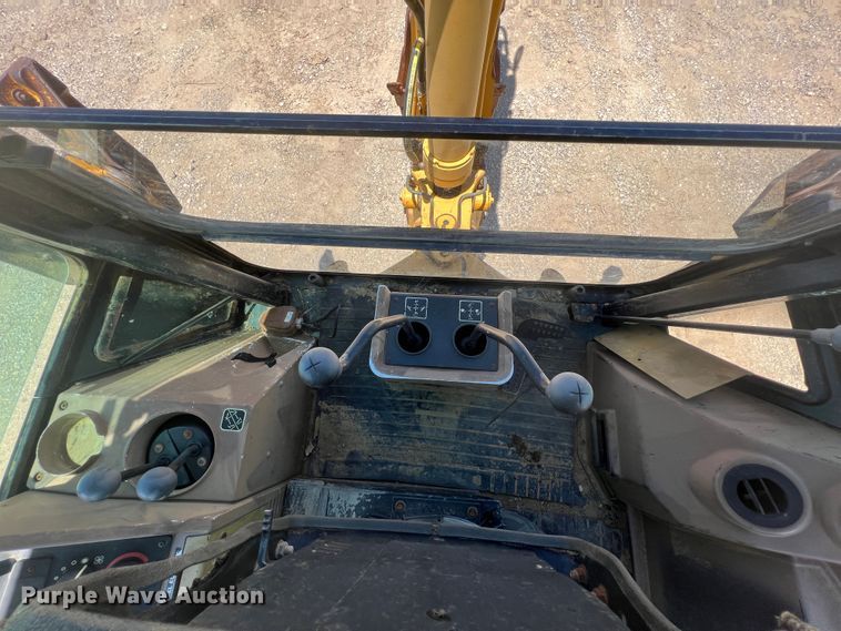 image for item HL9123 1997 John Deere 410E  backhoe