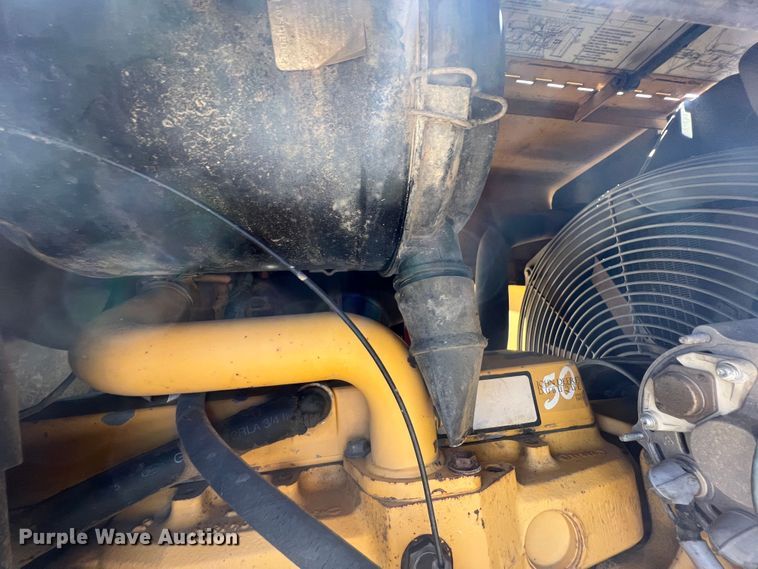 image for item HL9123 1997 John Deere 410E  backhoe