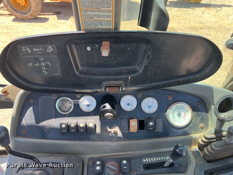 image for item HL9124 2001 Caterpillar 420D  backhoe