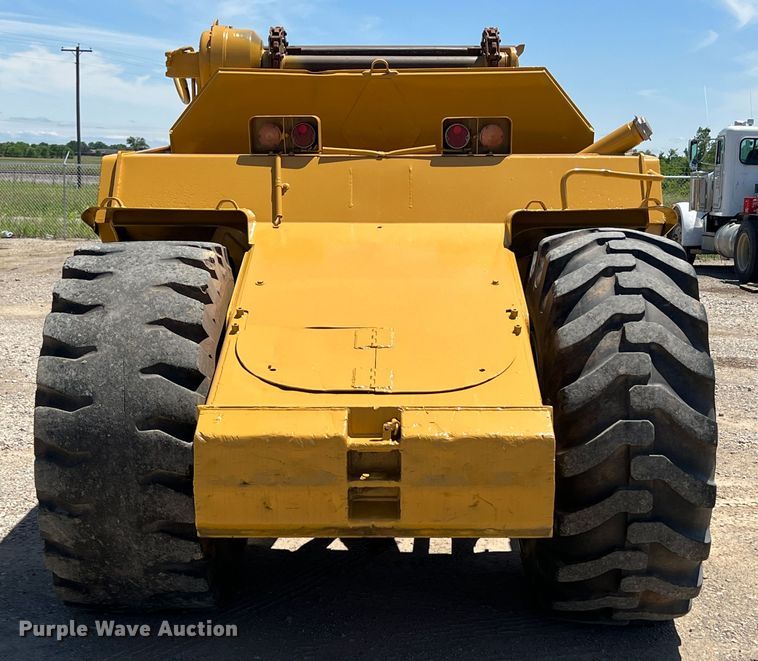 image for item HL9127 1988 Caterpillar 613C  elevating scraper