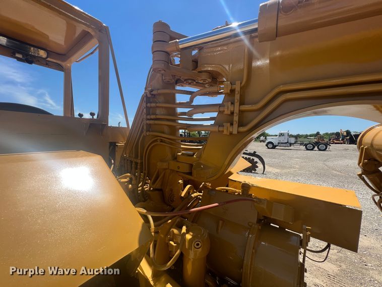 image for item HL9127 1988 Caterpillar 613C  elevating scraper