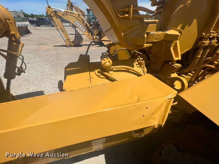 image for item HL9127 1988 Caterpillar 613C  elevating scraper