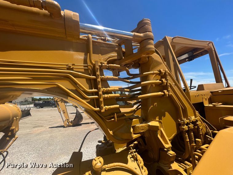 image for item HL9127 1988 Caterpillar 613C  elevating scraper