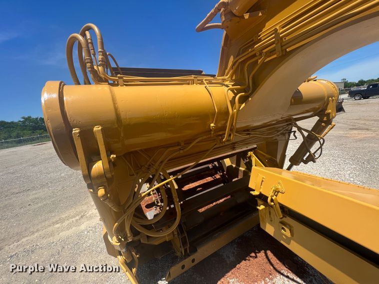 image for item HL9127 1988 Caterpillar 613C  elevating scraper