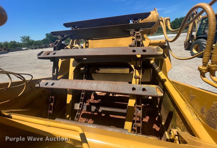 image for item HL9127 1988 Caterpillar 613C  elevating scraper