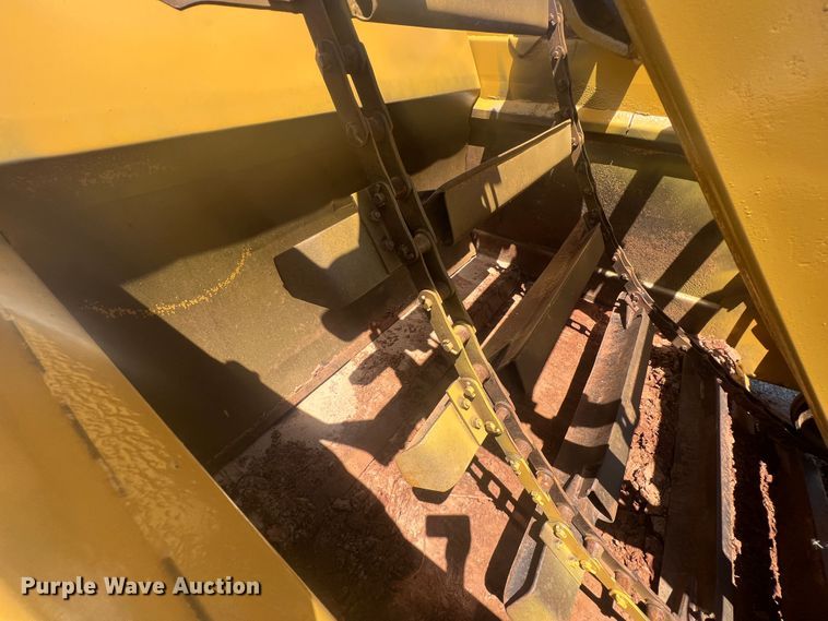 image for item HL9127 1988 Caterpillar 613C  elevating scraper