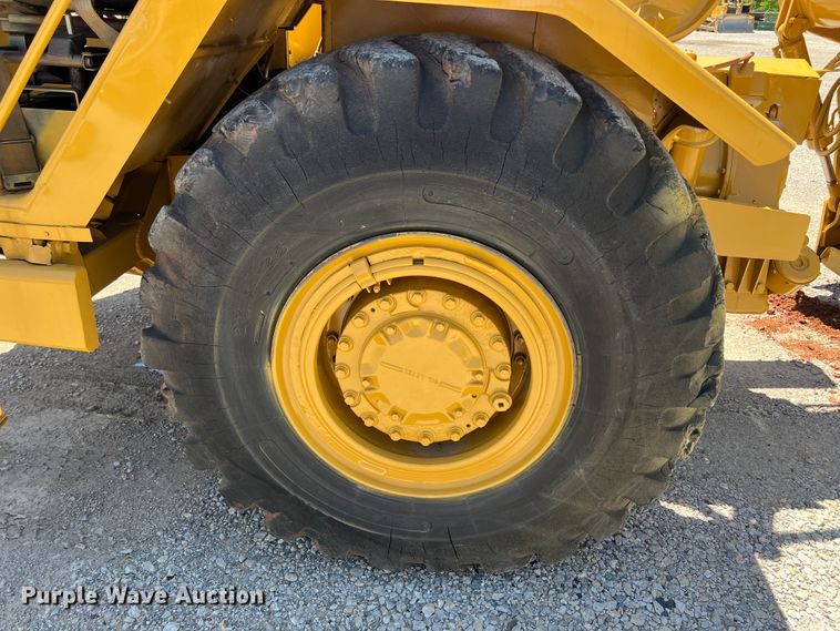 image for item HL9127 1988 Caterpillar 613C  elevating scraper