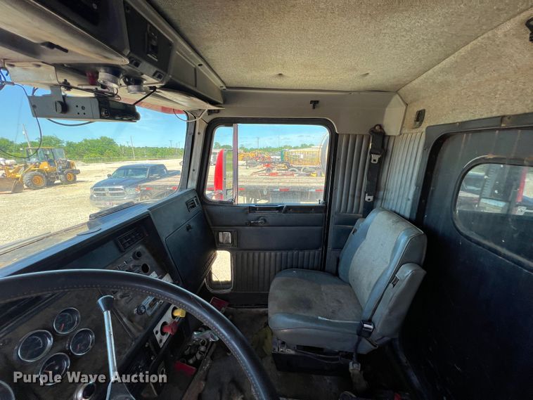 image for item HL9131 1992 Kenworth T600  dump truck