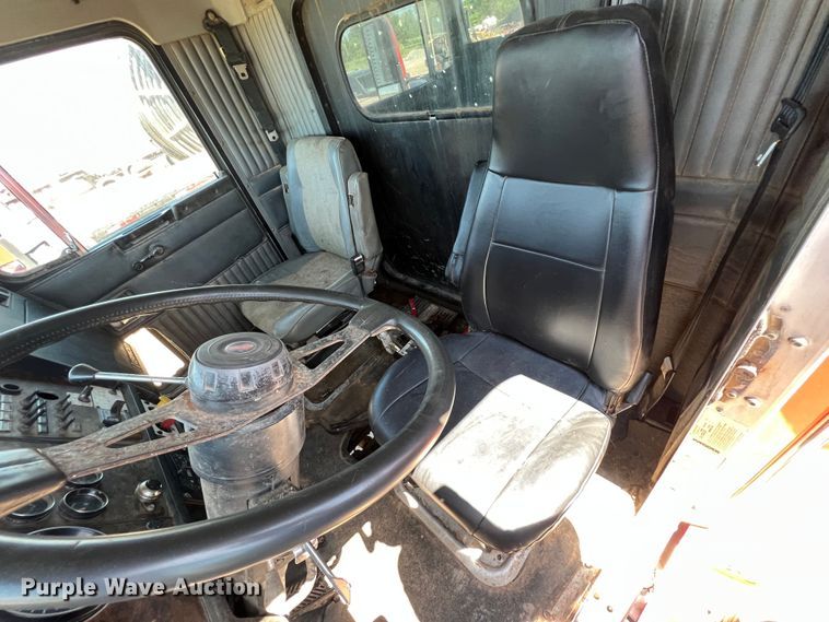 image for item HL9131 1992 Kenworth T600  dump truck