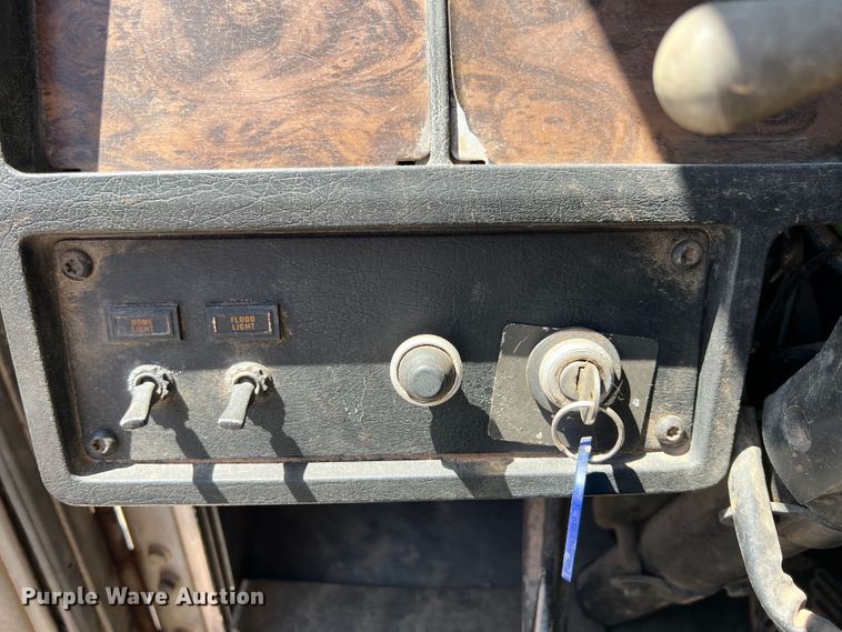 image for item HL9131 1992 Kenworth T600  dump truck