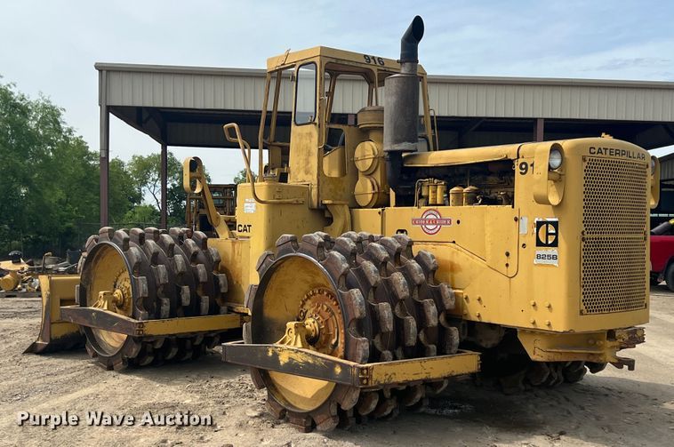 image for item HL9135 1973 Caterpillar 825B  landfill compactor