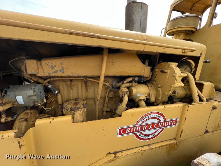 image for item HL9135 1973 Caterpillar 825B  landfill compactor