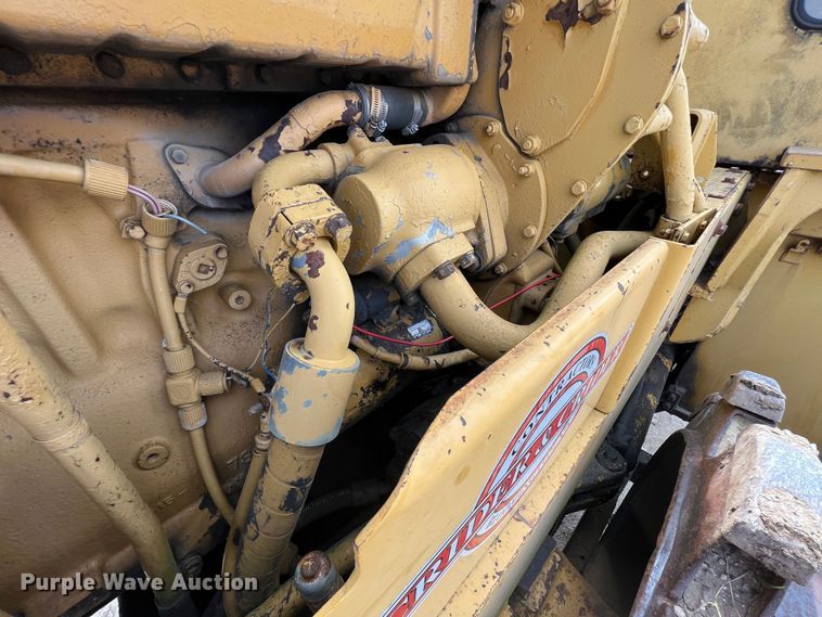 image for item HL9135 1973 Caterpillar 825B  landfill compactor