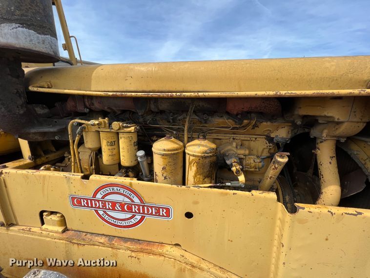 image for item HL9135 1973 Caterpillar 825B  landfill compactor