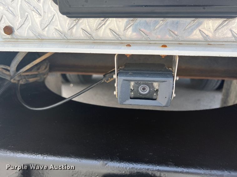 image for item HL9136 2015 Ford F550 Super Duty  bucket truck