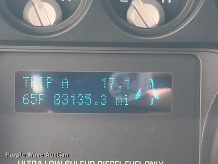 image for item HL9136 2015 Ford F550 Super Duty  bucket truck