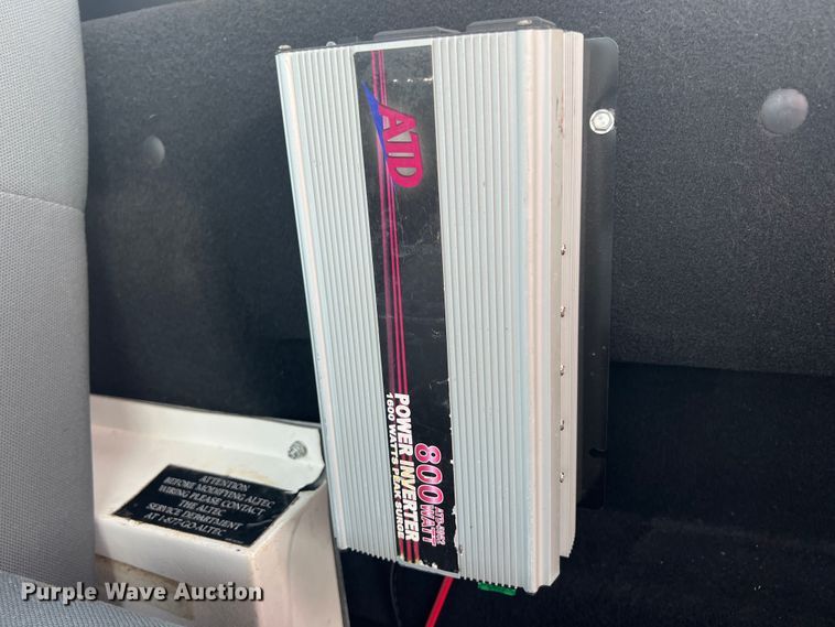 image for item HL9136 2015 Ford F550 Super Duty  bucket truck