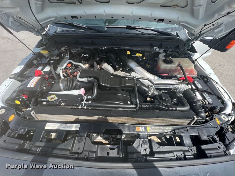 image for item HL9136 2015 Ford F550 Super Duty  bucket truck