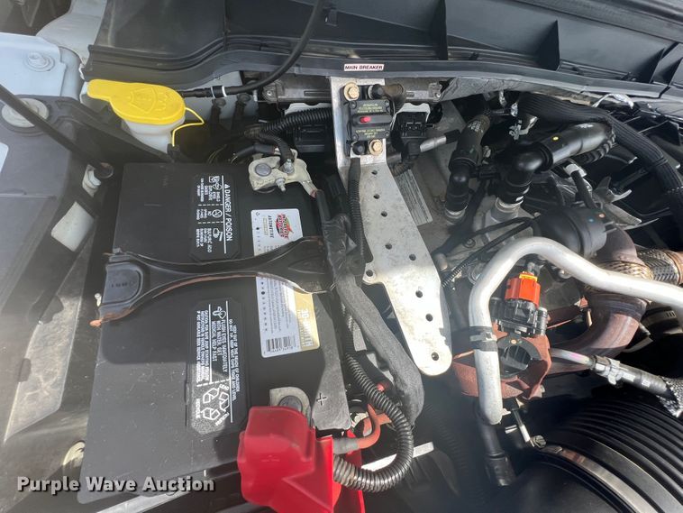 image for item HL9136 2015 Ford F550 Super Duty  bucket truck