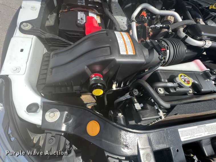 image for item HL9136 2015 Ford F550 Super Duty  bucket truck