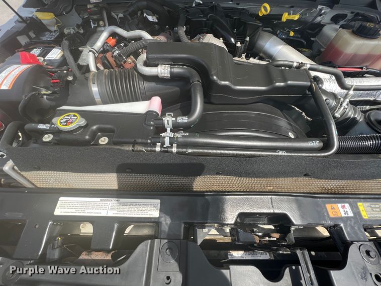 image for item HL9136 2015 Ford F550 Super Duty  bucket truck