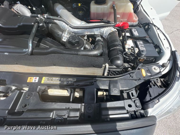 image for item HL9136 2015 Ford F550 Super Duty  bucket truck