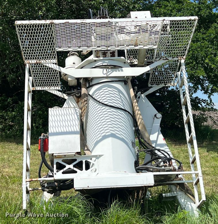 image for item HL9152 IMT 16000  crane