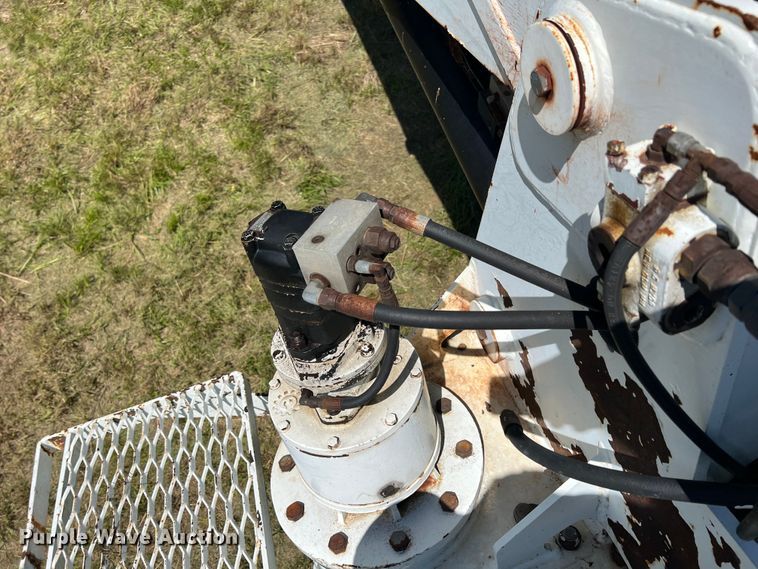 image for item HL9152 IMT 16000  crane