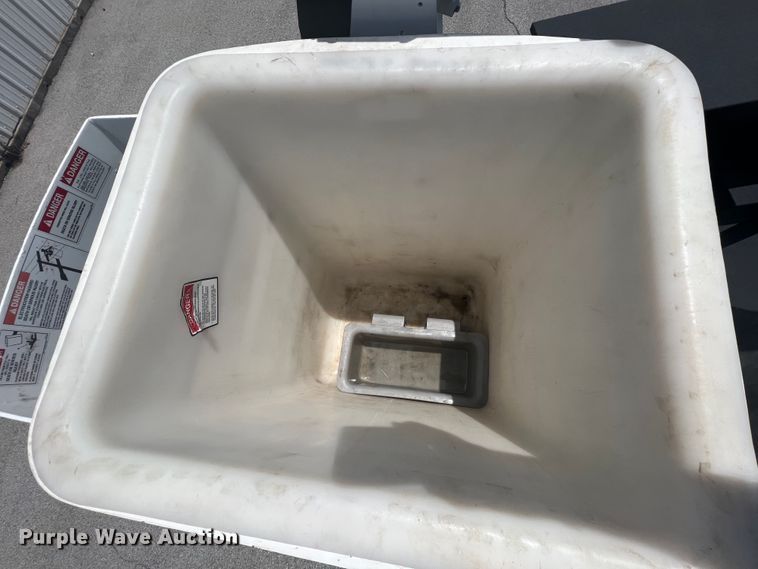 image for item HL9160 2013 Ford F550 Super Duty  bucket truck