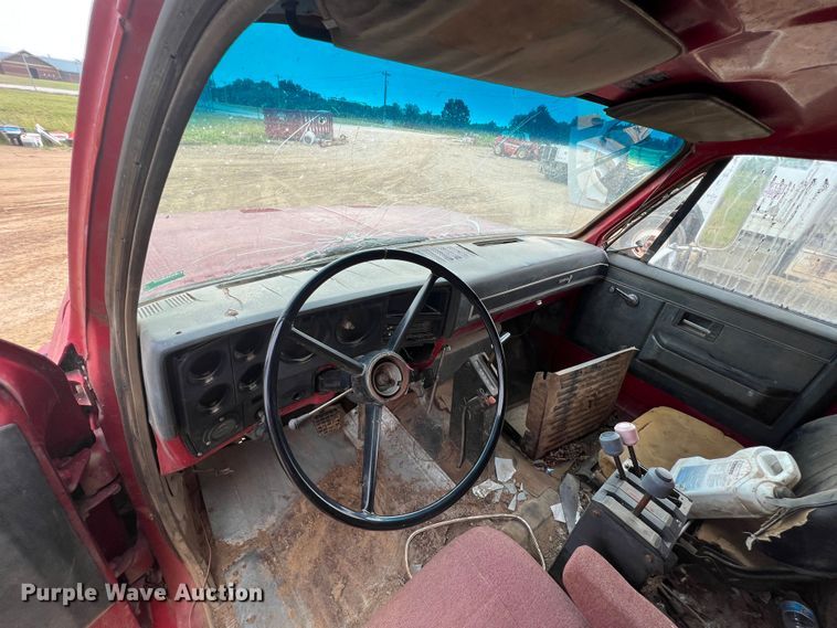 image for item HL9200 1985 Chevrolet C70  dump truck