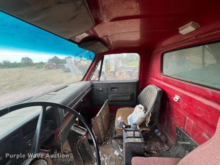 image for item HL9200 1985 Chevrolet C70  dump truck