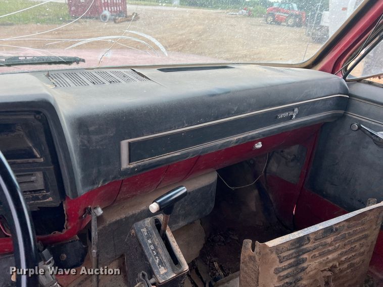 image for item HL9200 1985 Chevrolet C70  dump truck