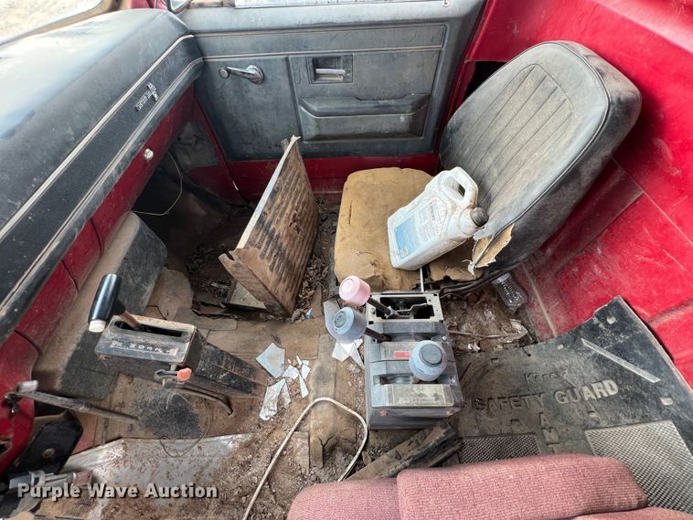 image for item HL9200 1985 Chevrolet C70  dump truck