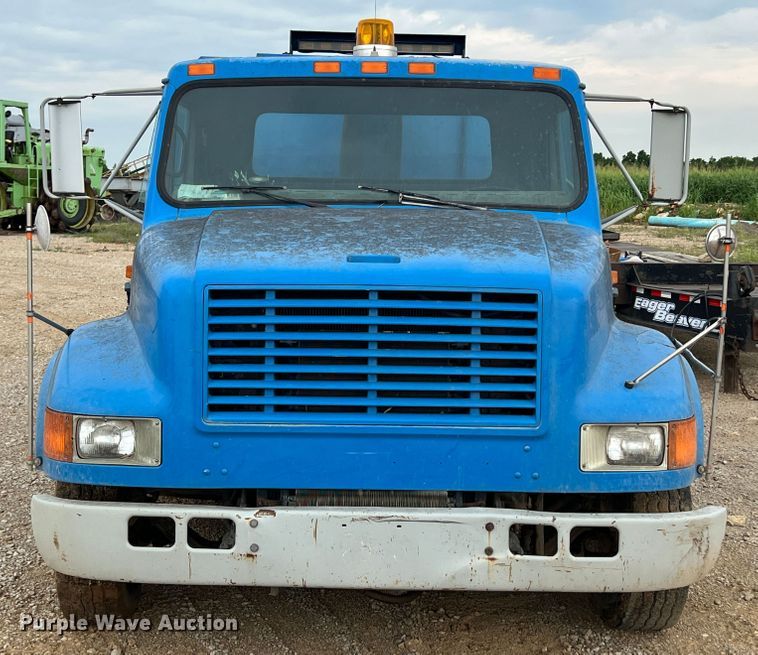 image for item HL9204 1991 International 4700  utility / service truck