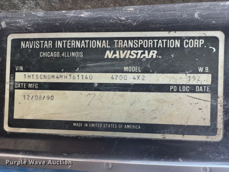 image for item HL9204 1991 International 4700  utility / service truck