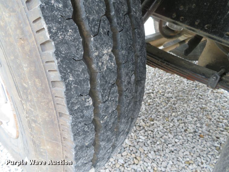 image for item JC9308 1996 International 2574  dump truck