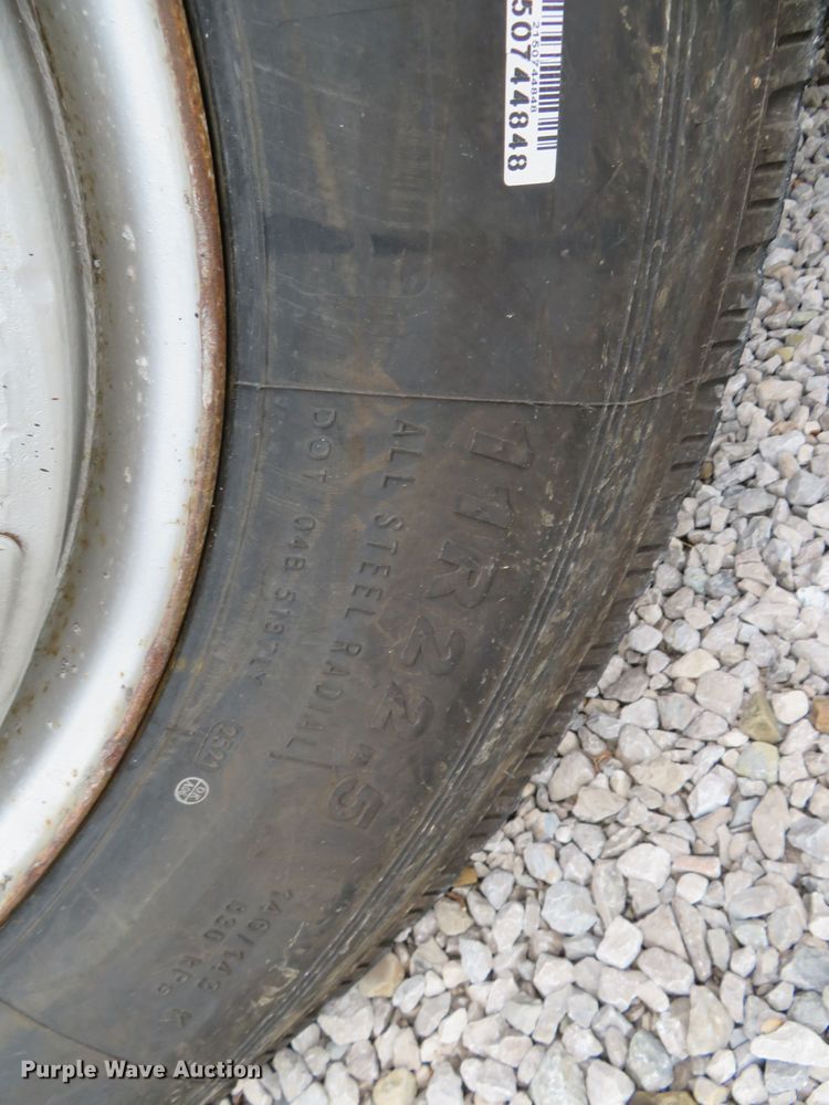 image for item JC9308 1996 International 2574  dump truck