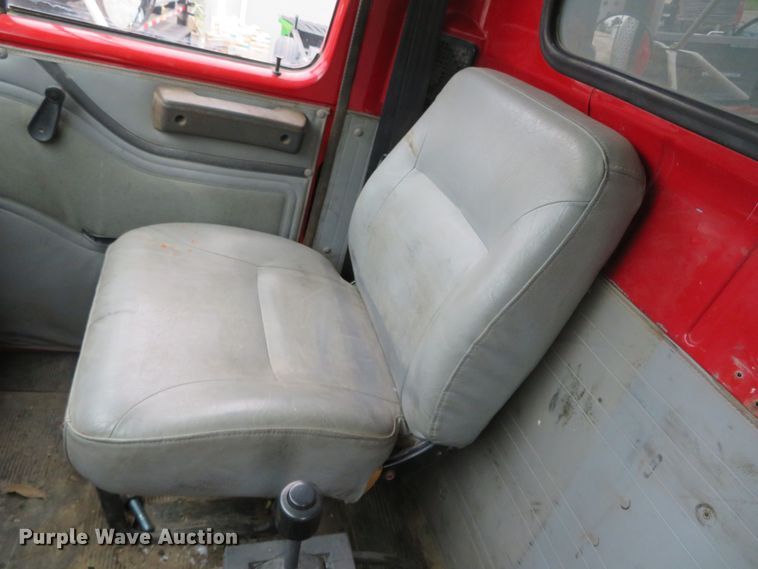 image for item JC9308 1996 International 2574  dump truck