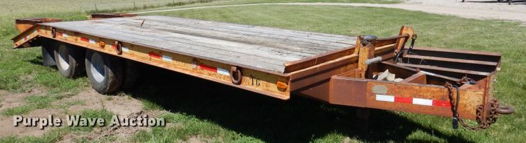 image for item JH9706 1986 Belshe  equipment trailer