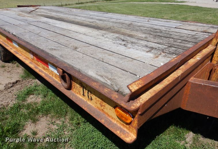 image for item JH9706 1986 Belshe  equipment trailer