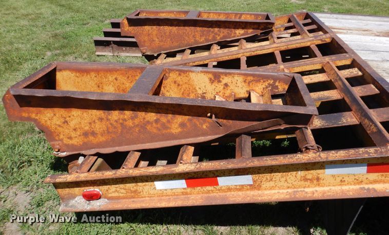 image for item JH9706 1986 Belshe  equipment trailer