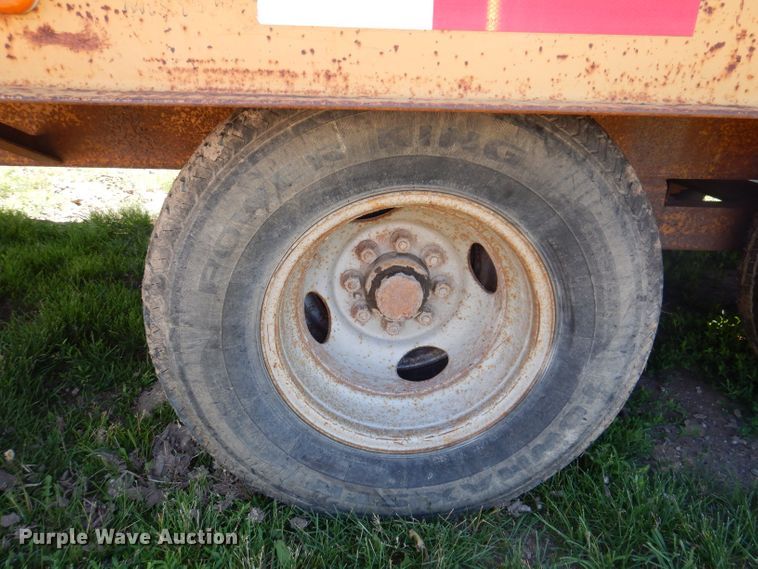 image for item JH9706 1986 Belshe  equipment trailer