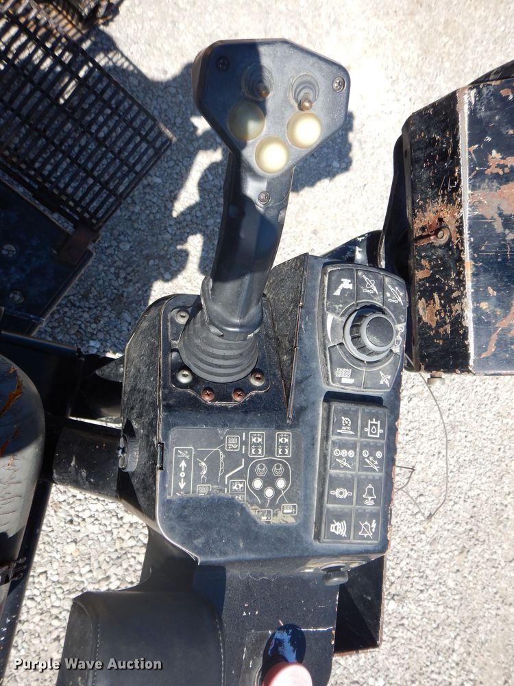 image for item JH9710 2016 Vermeer D24x40 Series III  directional boring unit