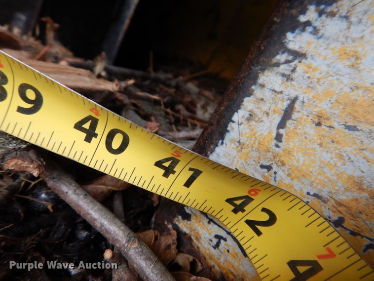 image for item JH9712 1999 Vermeer BC1800A  wood chipper