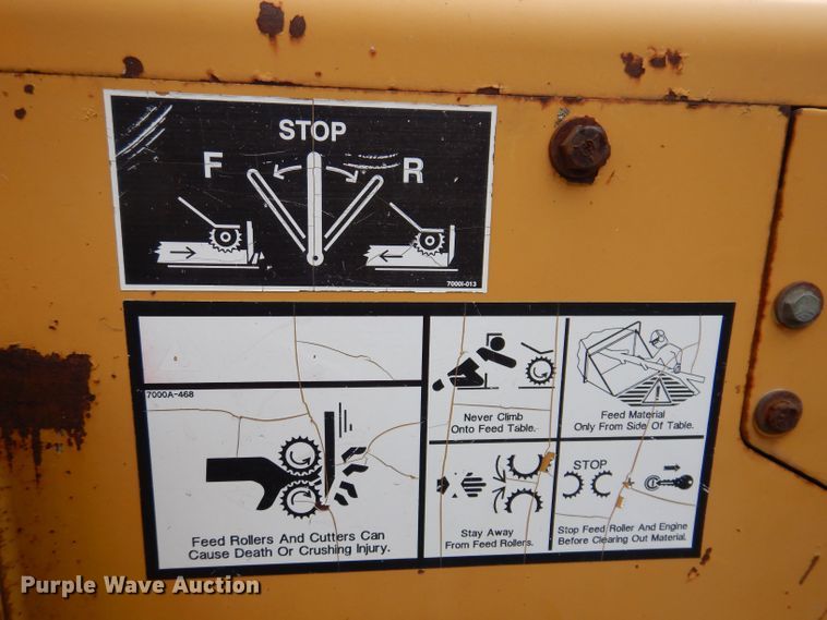 image for item JH9712 1999 Vermeer BC1800A  wood chipper