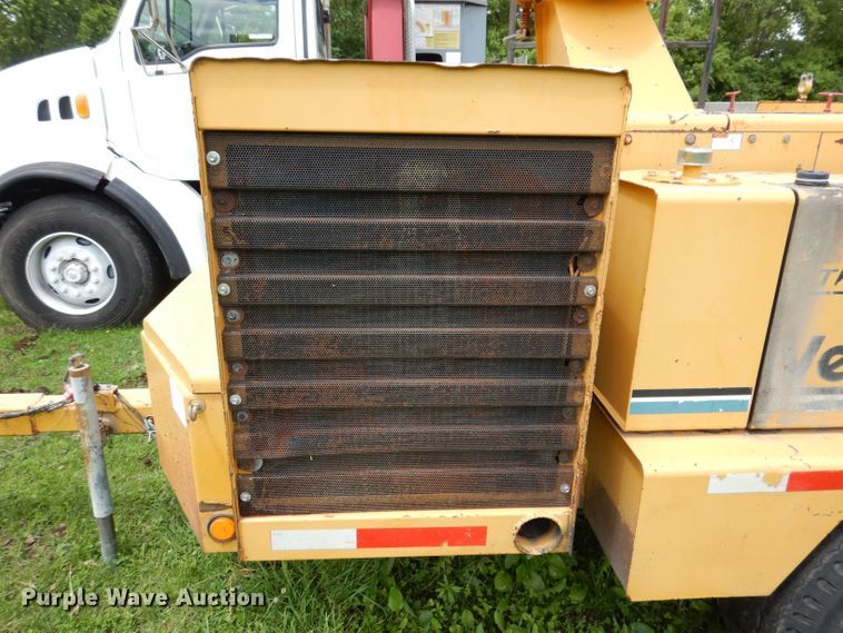 image for item JH9712 1999 Vermeer BC1800A  wood chipper