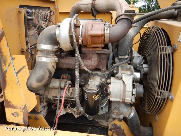 image for item JH9712 1999 Vermeer BC1800A  wood chipper