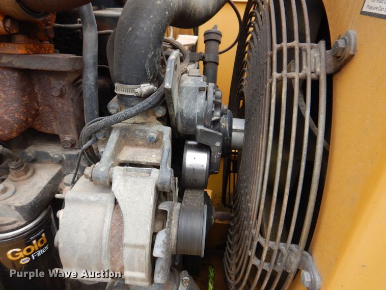 image for item JH9712 1999 Vermeer BC1800A  wood chipper